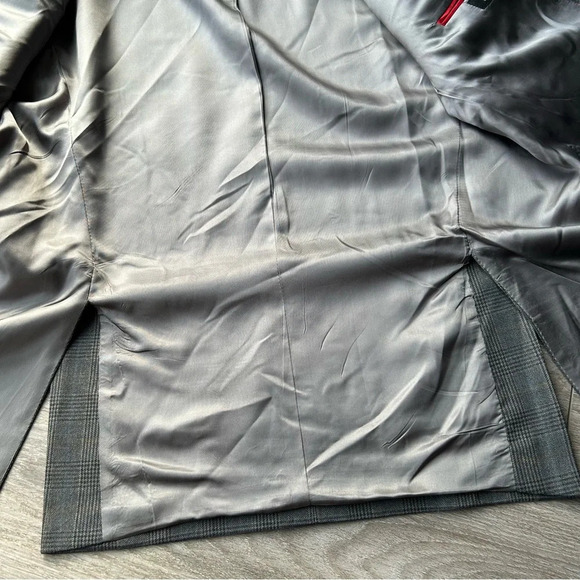 Axcess by Liz Claiborne Pure Wool Plaid Blazer - Picture 8 of 15